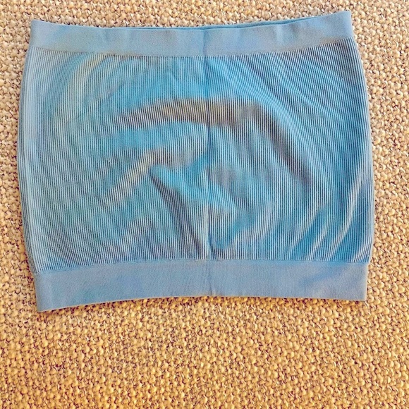 Blue cropped tube top - Picture 3 of 3
